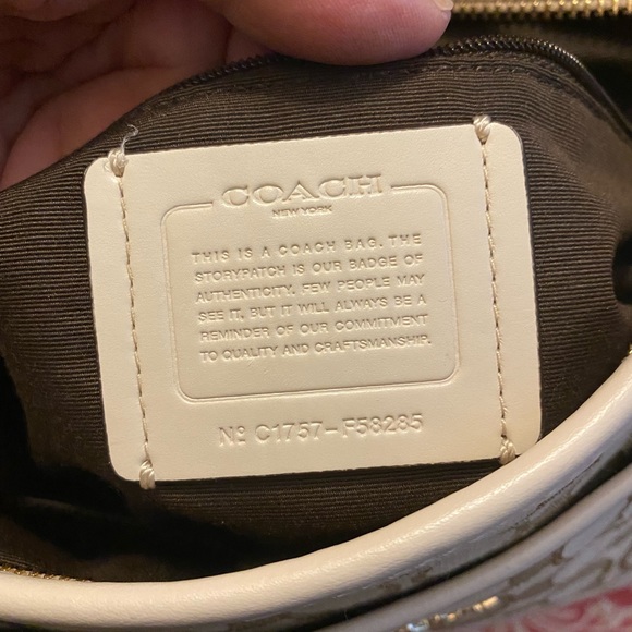 Signature Jacquard Crossbody Khaki - Picture 7 of 16